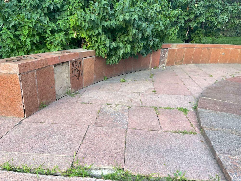 В акимате Алматы прокомментировали видео с дефектными бордюрами. Фото: акимат Алматы