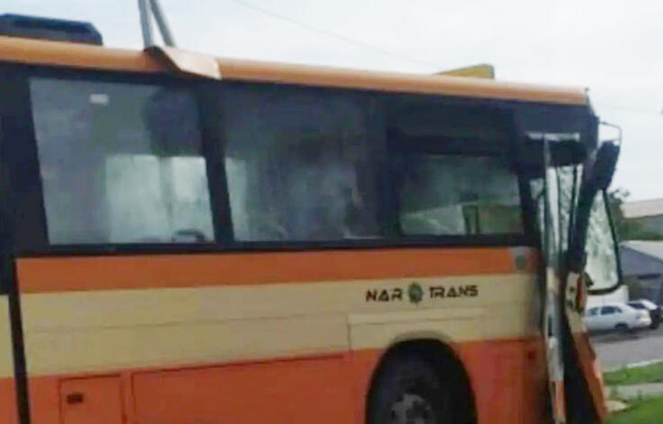 Два пассажирских автобуса столкнулись в Экибастузе
