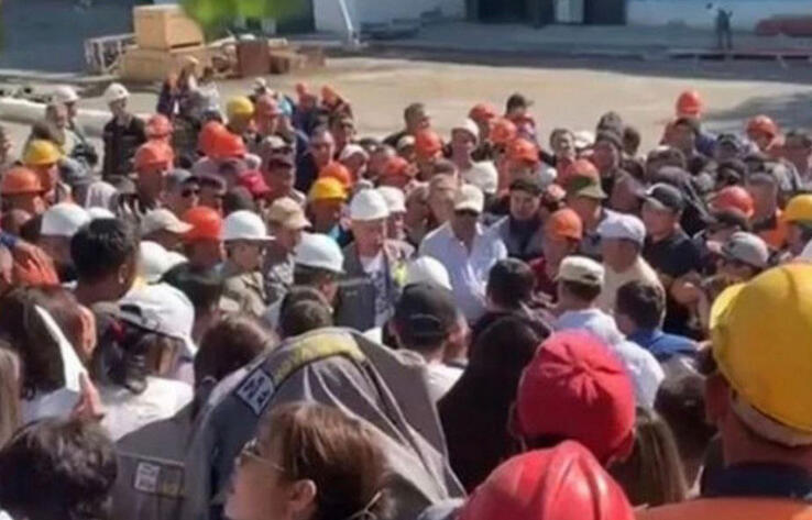 В Карагандинской области шахтеры устроили забастовку с требованием повысить зарплаты