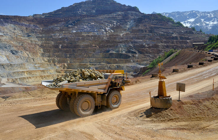 Казахстан предложил Саудовской Аравии разработать более 60 месторождений драгоценных и цветных металлов