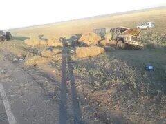 В Актюбинской области в результате столкновении с грузовиком погиб пассажир внедорожника . Фото: instagram/policeaktobe