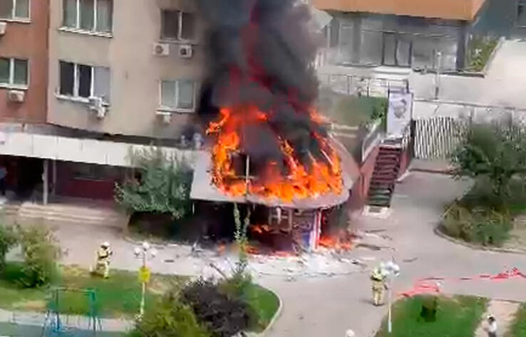 В одном из фастфудов Алматы произошел пожар