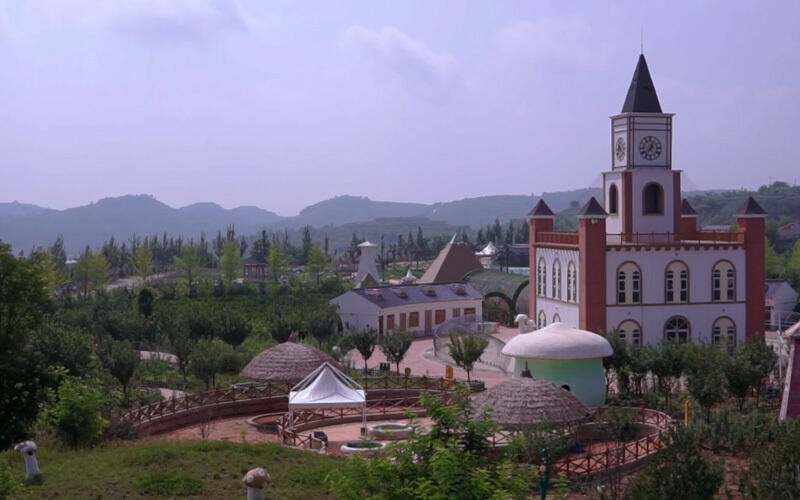 КИТАЙСКИЙ МЕЖДУНАРОДНЫЙ ПРЕСС-ЦЕНТР ЕВРАЗИИ - 2022: В провинции Шанси (КНР) жители целой деревни в полном объеме избавились от нищеты