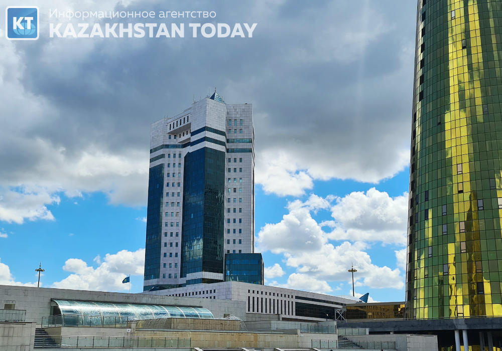 Смайылов "Зерде" холдингін тарату туралы Қаулыға қол қойды