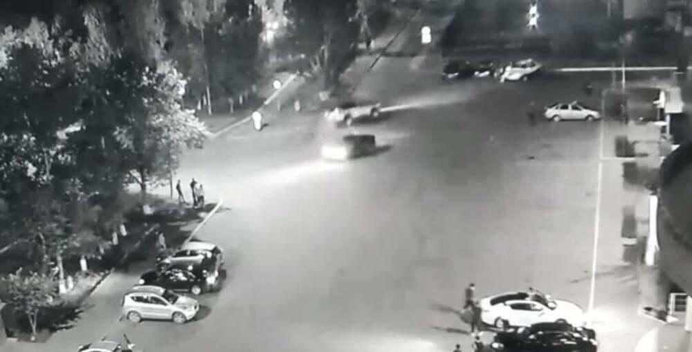 В Нур-Султане произошло ДТП с опрокидыванием авто 