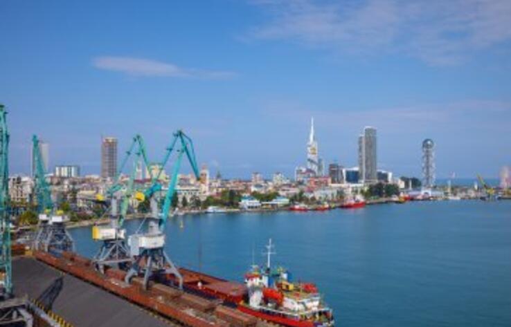 KMG CEO Magzum Mirzagaliyev meets SOCAR President in Baku, visits company’s assets in Batumi