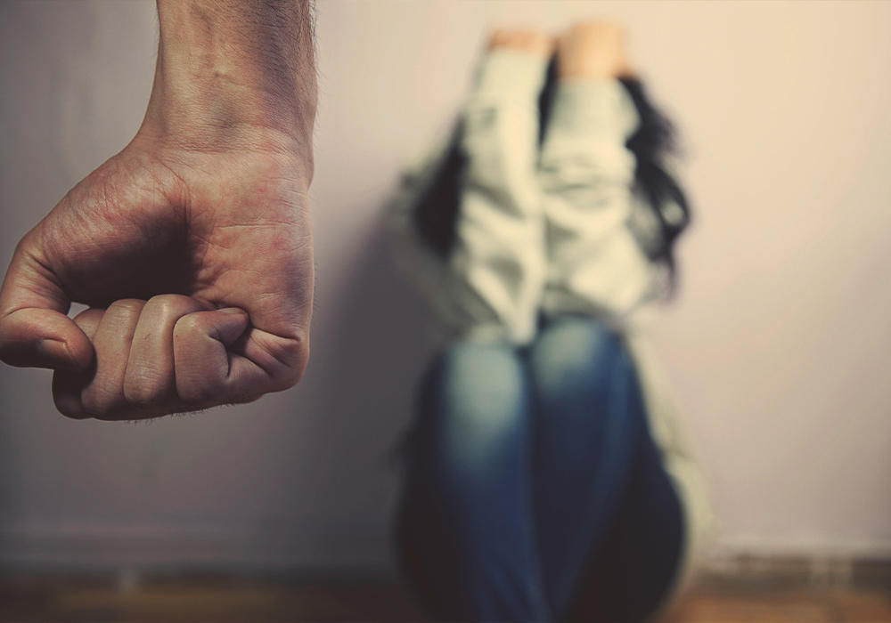 ЭКСКЛЮЗИВ KT: Эксперт рассказала, почему жертвы домашнего насилия не обращаются за помощью 