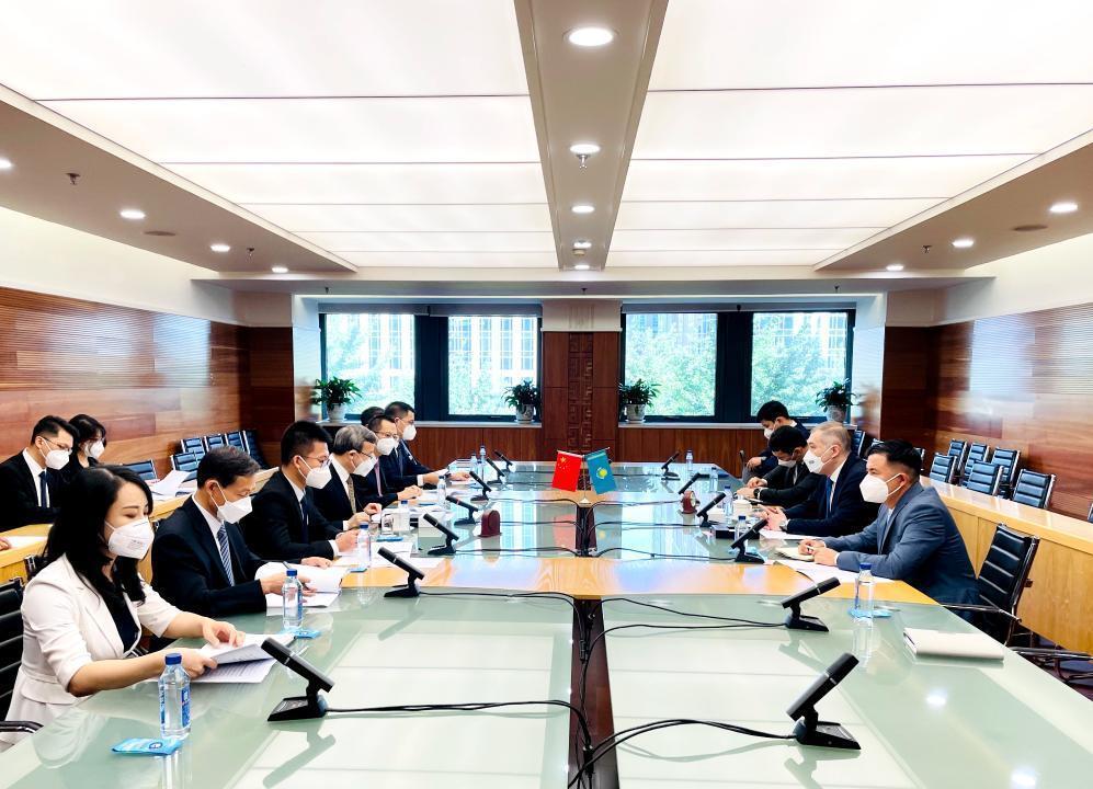 Казахстан и Китай договорились об углублении торгово-экономического сотрудничества. Фото: пресс-служба МИД РК