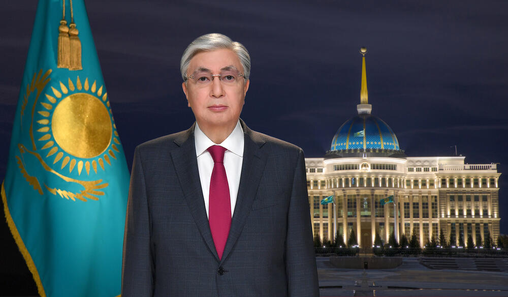 Токаев поздравил казахстанцев с Новым 2021 годом 