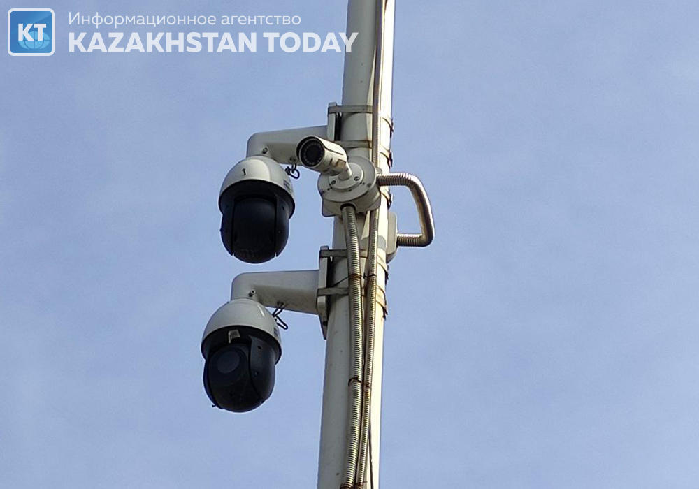 На выездах из Алматы камеры будут отслеживать "голосующих" на проезжей части