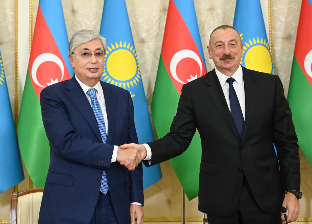 Президент РК сделал заявление по итогам переговоров с президентом Азербайджана в Баку
