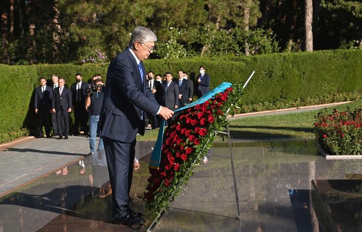 Токаев возложил венок к могиле общенационального лидера Азербайджана 