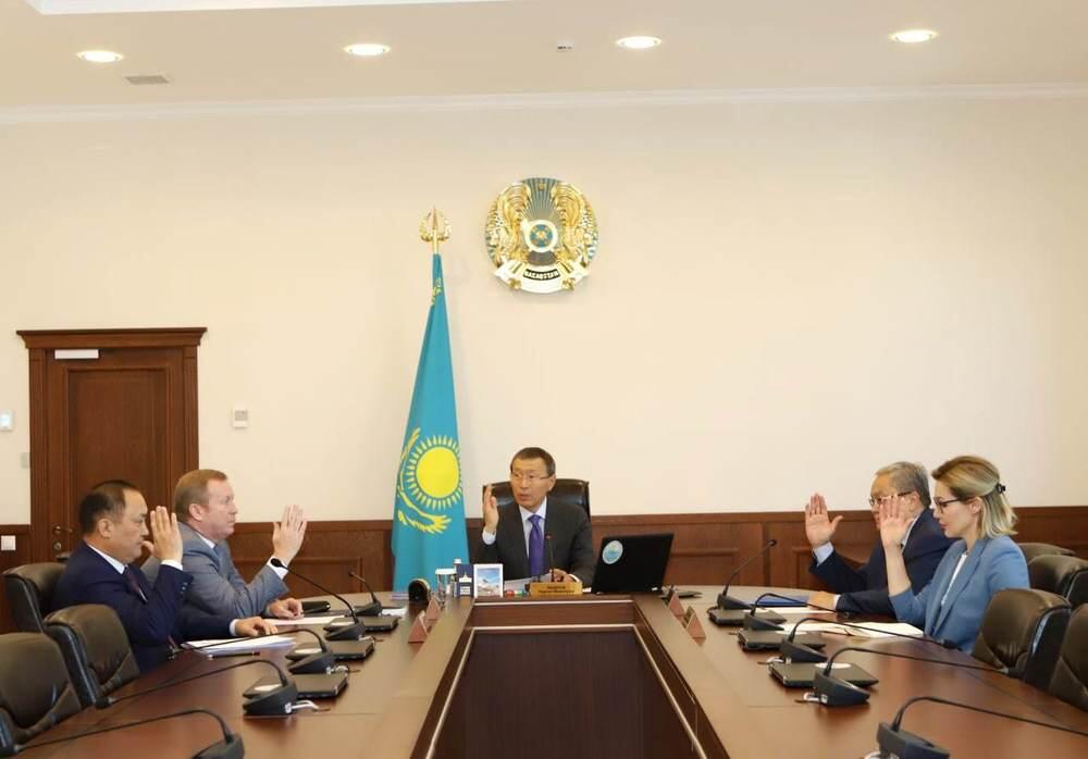 Стали известны имена сенаторов, избранных от новых областей Казахстана 