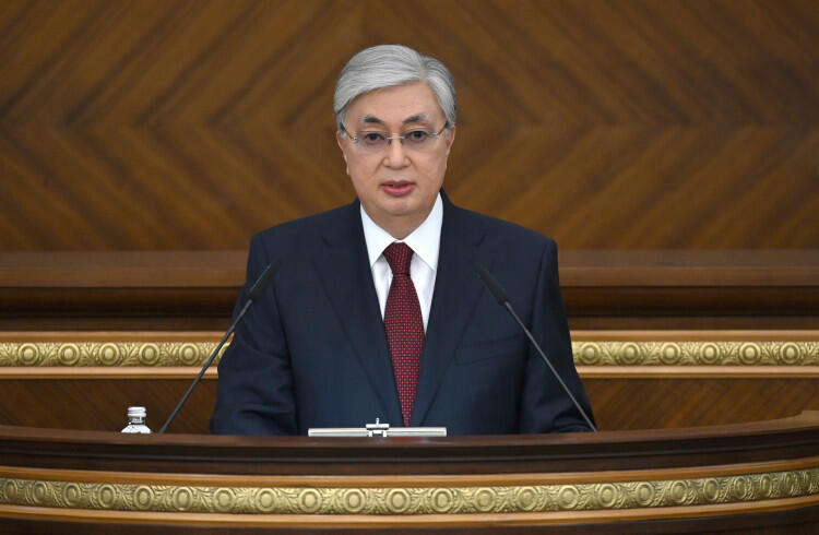 В столице началось совместное заседание палат парламента с участием президента