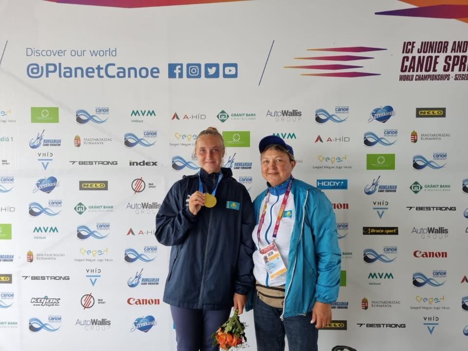 Казахстанка триумфально выиграла чемпионат мира по гребле. Фото: МКС РК