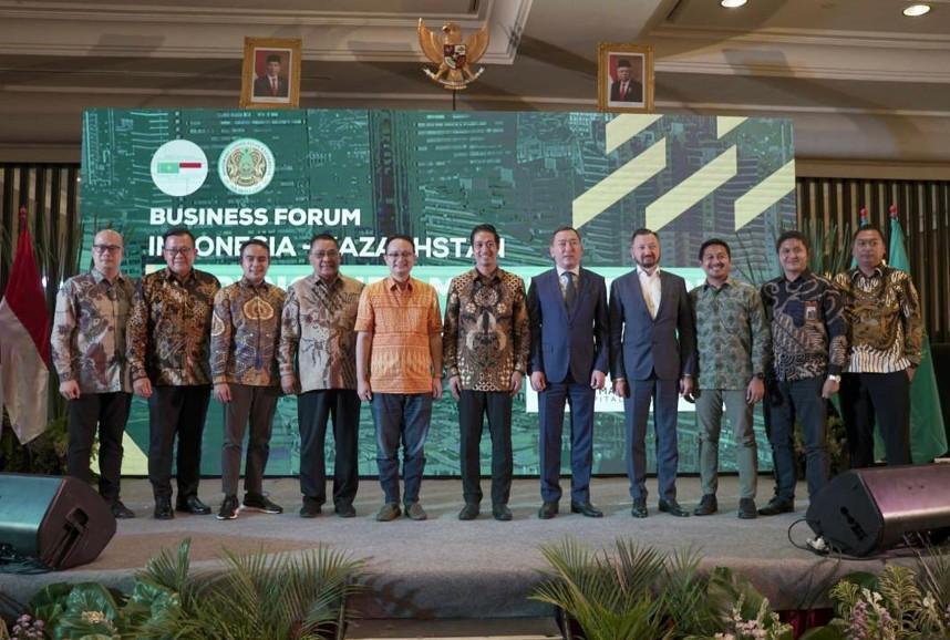 Kazakhstan opens honorary consulate in East Java