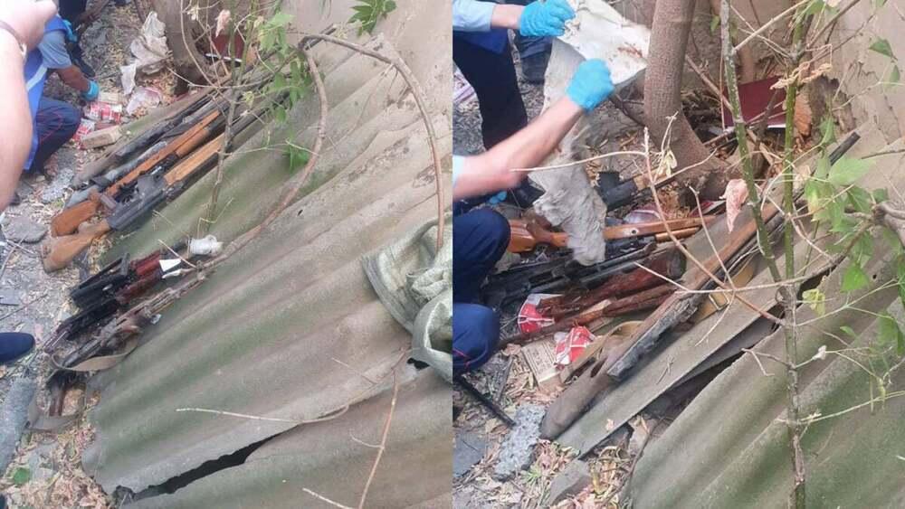 Два мешка с оружием нашли полицейские в Таразе