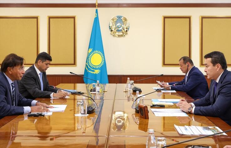 Kazakh PM Alikhan Smailov, ArcelorMittal CEO Lakshmi Mittal discuss industrial safety issues