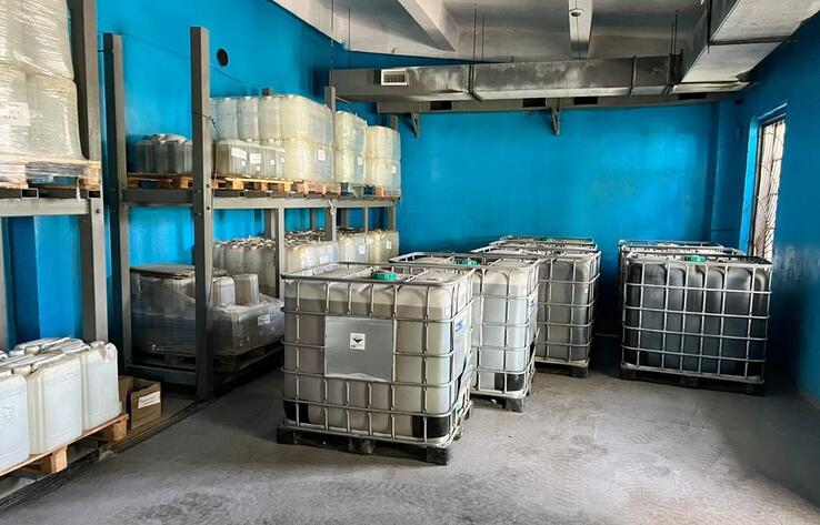 На складах в Алматы с грубым нарушением техники безопасности хранили свыше 320 тонн химреактивов
