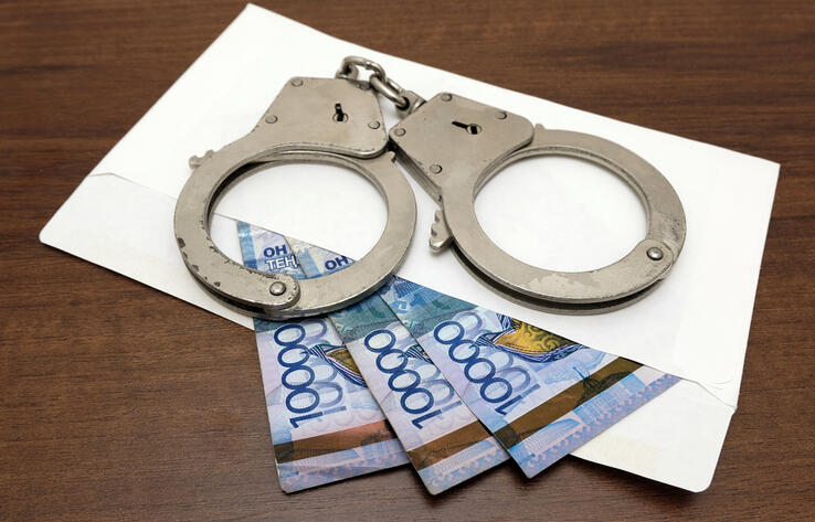 В Костанае банкротного управляющего осудили на 8 лет за вымогательство