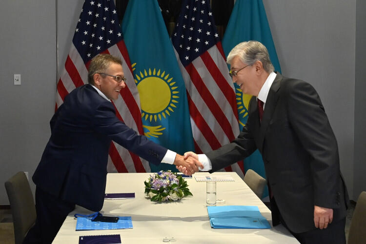 Касым-Жомарт Токаев встретился с президентом Eurasia Group