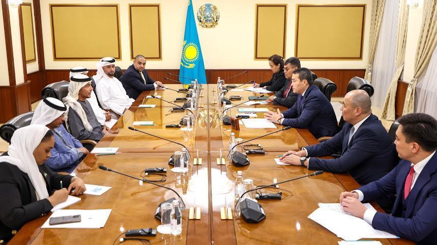 Kazakh PM Smailov meets with UAE delegation