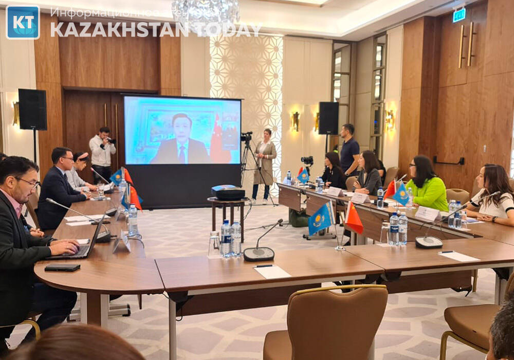 В Астане прошел круглый стол в честь юбилея установления дипломатических отношений между Китаем и Казахстаном
