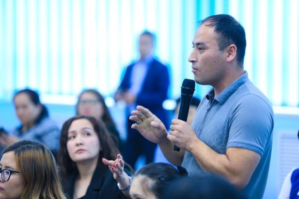 Манту орнына БЦЖ: Ақтөбеге Денсаулық сақтау министрлігінің арнайы комиссиясы келді. Сурет: Ақтөбе облысы әкімінің баспасөз қызметі