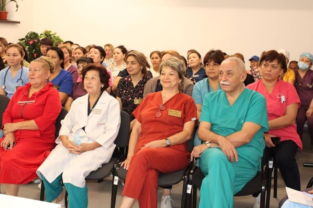 Проект новой политической платформы AMANAT обсуждают в четырех тысячах первичных партийных организаций. Фото: AMANAT