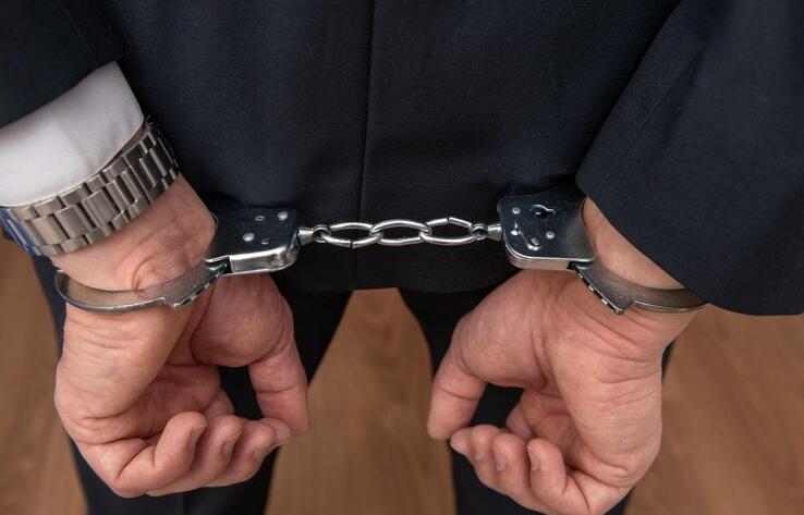 В Алматинской области арестован майор полиции, угрожавший оружием сотруднику Антикора