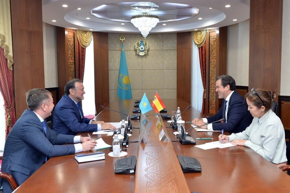 Kazakhstan-Spain cooperation debated in Senate. Images | senate.parlam.kz