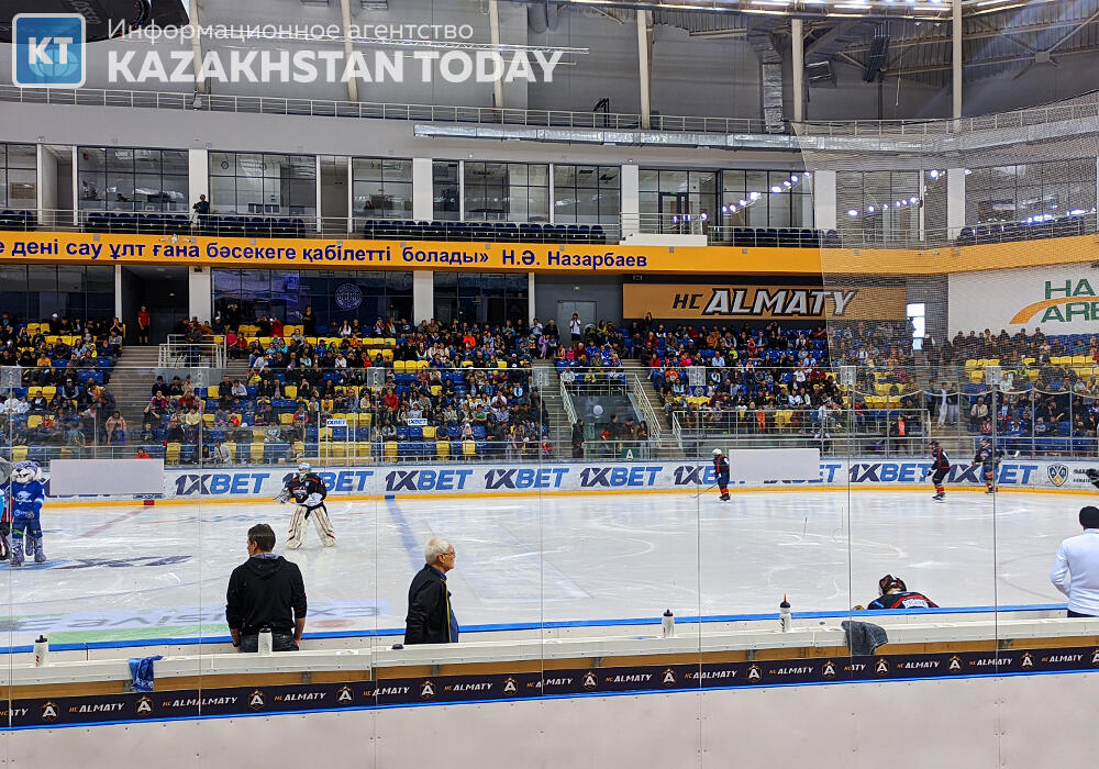 Аким Алматы поручил организовать тренировки по хоккею в Almaty Arena