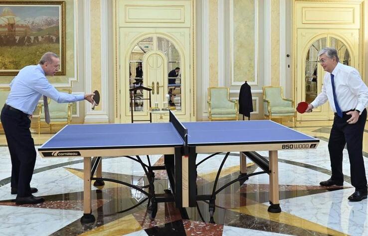 Токаев сыграл в настольный теннис с Эрдоганом