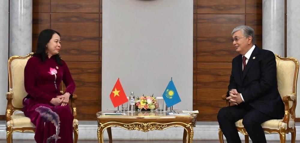 Токаев обсудил с вице-президентом Вьетнама развитие взаимоотношений двух стран