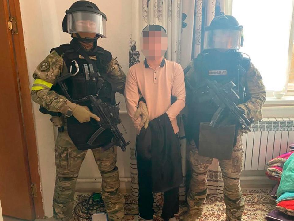 "Бейнеуліктер" ҰҚТ-ның жетекшісі мен бес мүшесі ұсталды. Сурет: ҚР ҰҚК