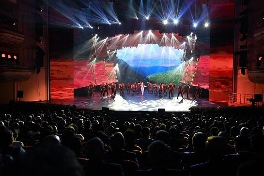 Президент посетил торжественный концерт, посвященный Дню Республики. Фото: Акорда