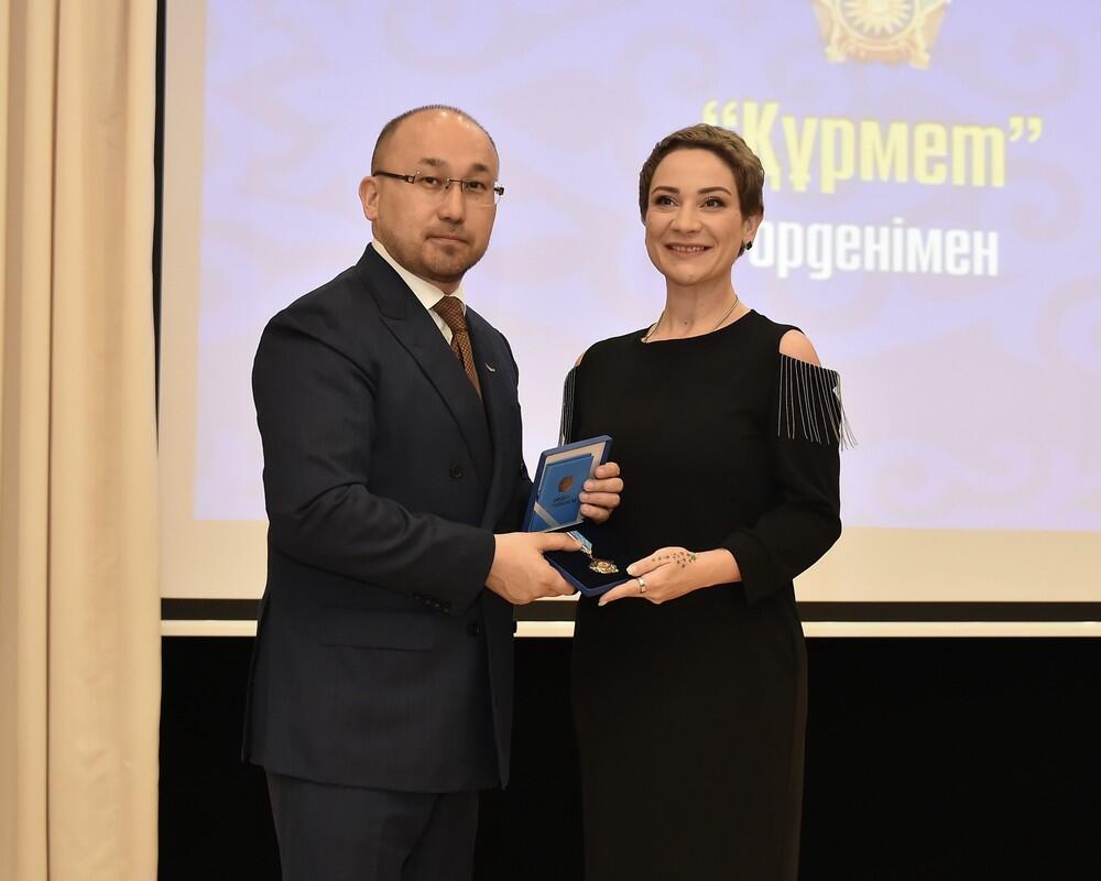В Казахстане наградили деятелей культуры и спорта. Фото: МКС РК