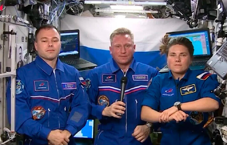 Российские космонавты поздравили казахстанцев с Днем Республики