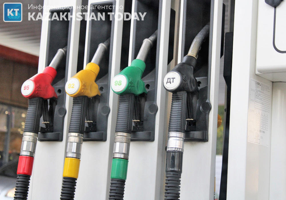 Бензин в Казахстане подорожал на 4% за год 