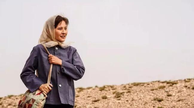 Chinese-born Kazakh actress wins Flying Apsaras Awards. Images | China’s news agency The Paper