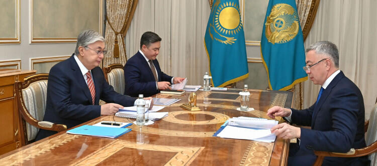 Президент поручил усилить работу по внедрению новых форматов торговли