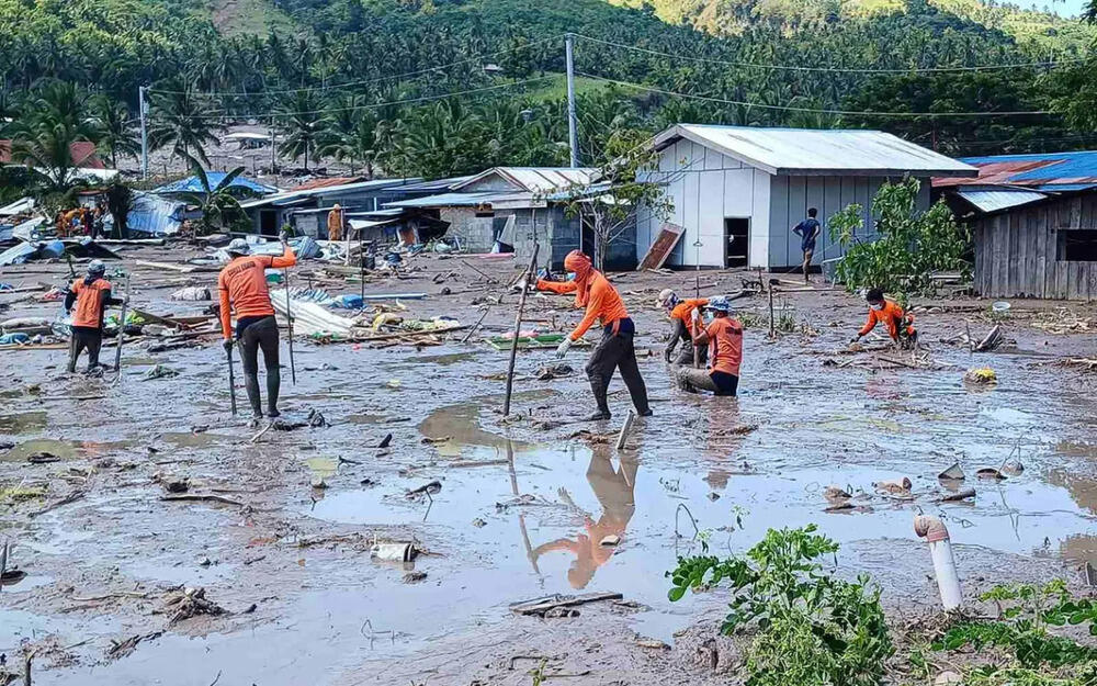 Жертвами шторма на Филиппинах стали 155 человек