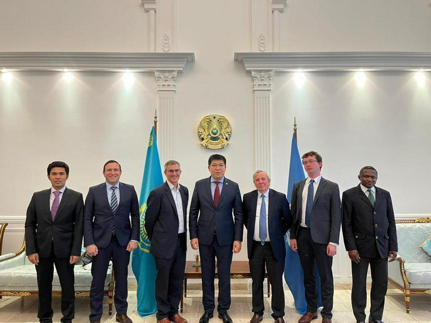 Kazakhstan's Permanent Representative to UN holds meeting with civil community in Geneva. Images | gov.kz