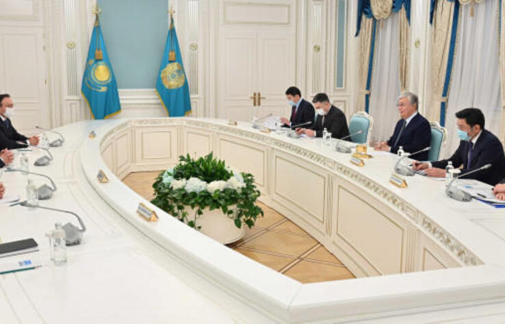 Kazakh President, Shell executives hold talks