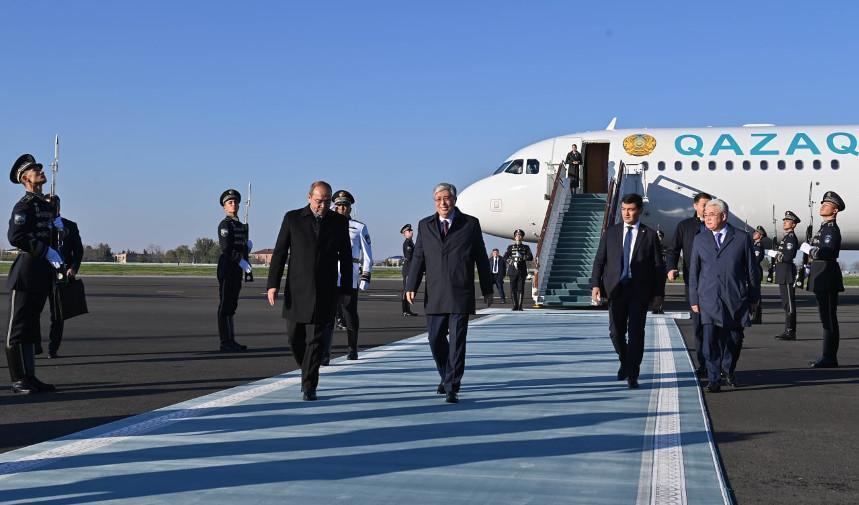 Kazakh President arrives in Samarqand for a working visit