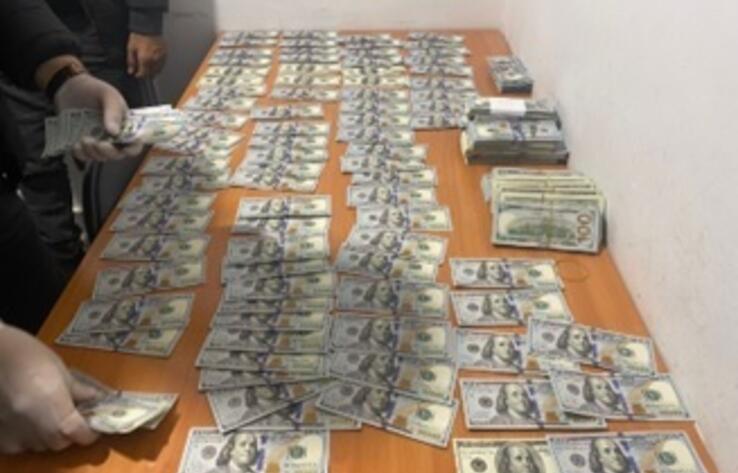 В аэропорту Астаны пресечен незаконный вывоз $180 тысяч 