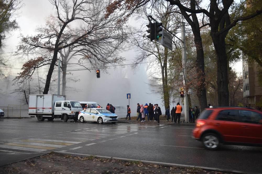 Water supply accidents in Almaty. Images | telegram/sputnikKZ
