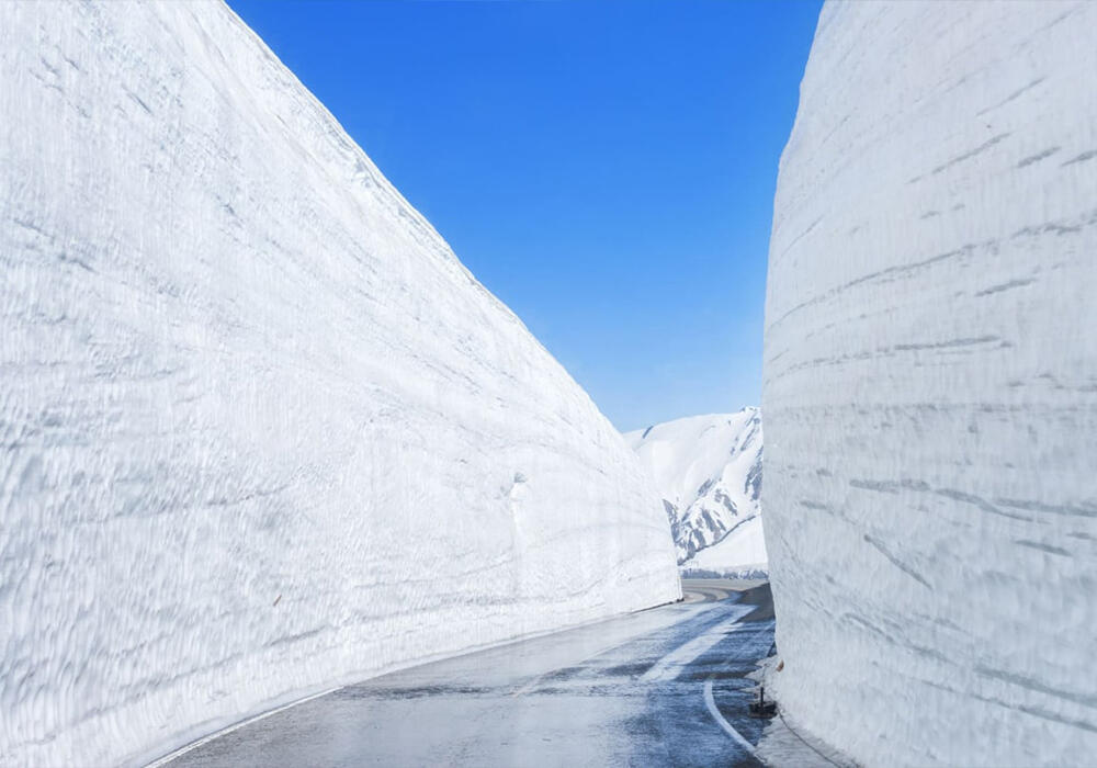 Снежные стены в Тойям, Япония. Фото: telegram/Nation Geographic