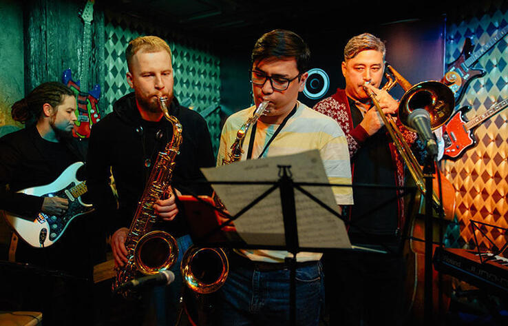 Осеннее настроение в Алматинском джазовом клубе EverJazz