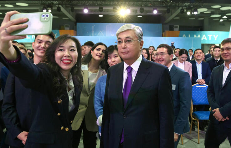 Мемлекет басшысы Алматыда студенттермен және жас ғалымдармен кездесті